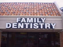 family_dentistry1.jpg (55913 bytes)